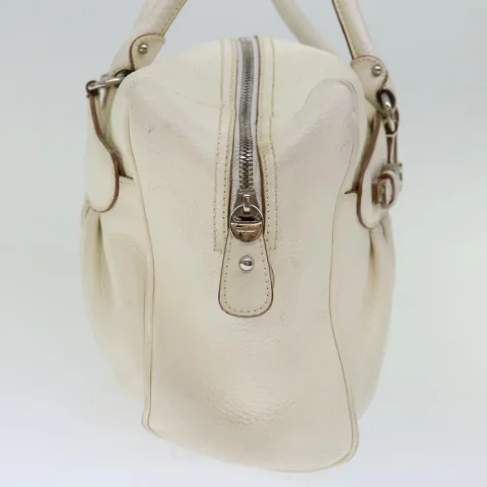 Salvatore Ferragamo Pre-owned Leather shoulder-bags Beige Dames