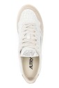 sneakers-basse-en-cuir-avec-inserts-en-daim