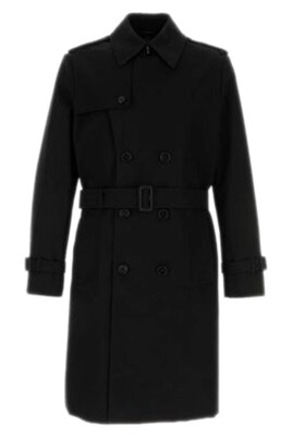 veste-noire-homme-elegante