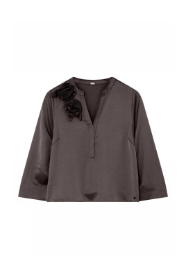 floral-blouse-with-v-neck