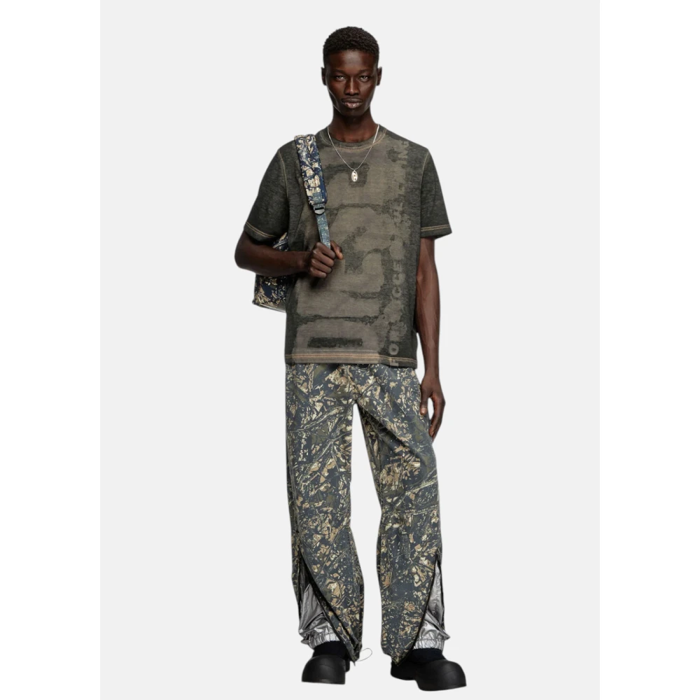 Diesel Uniek Superlogo T-shirt met Artistieke Touch Beige Heren