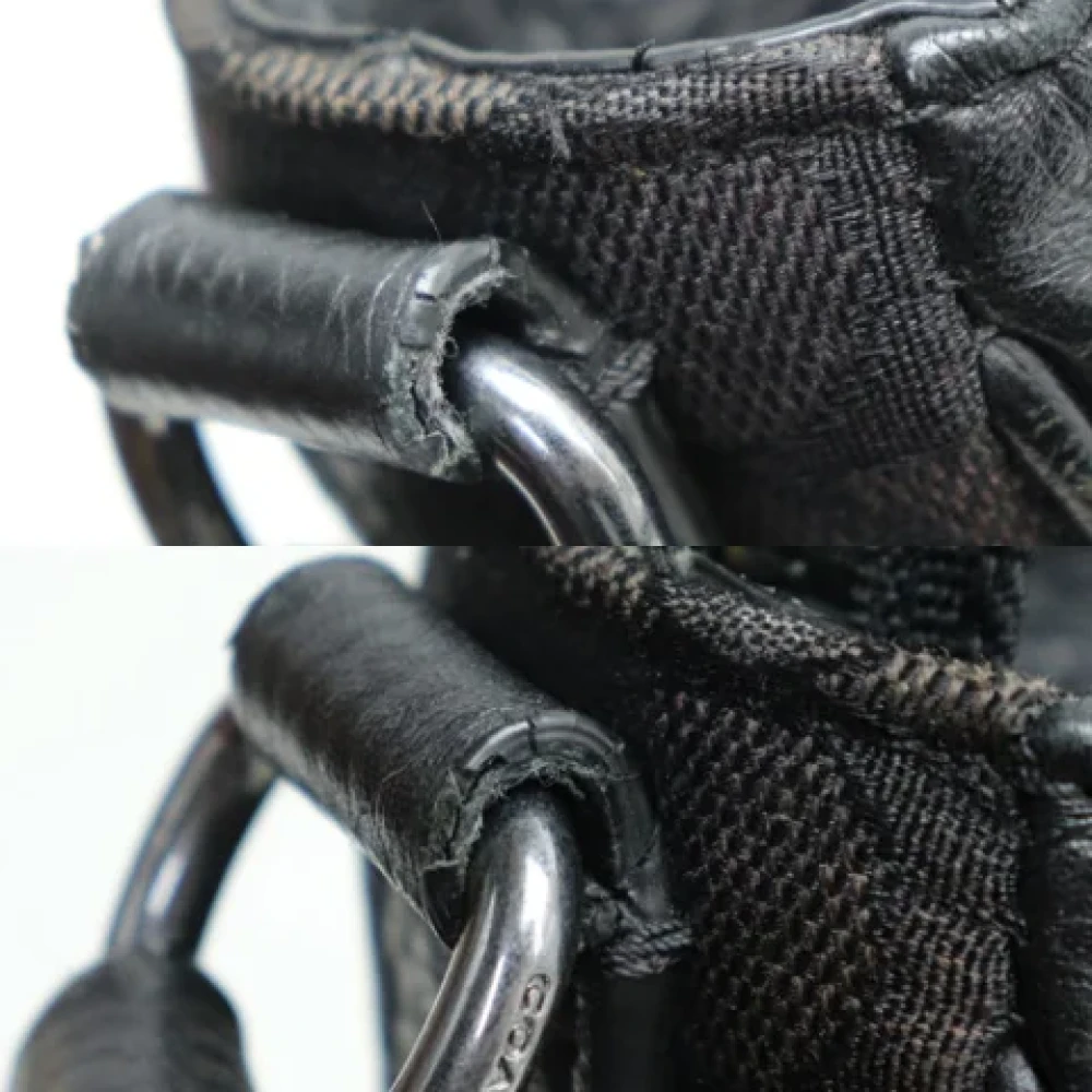 Coach Pre-owned Canvas shoulder-bags Black Dames