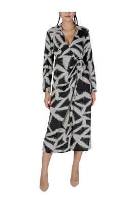 robe-portefeuille-a-imprime-geometrique