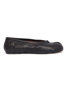 black-leather-ballerina-shoes-with-tabi-toe