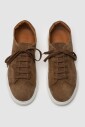 sneaker-en-daim-fait-main-en-marron-castor