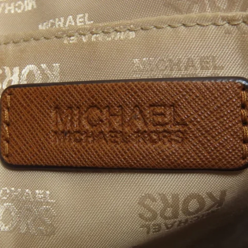 Michael Kors Pre-owned Canvas shoulder-bags Beige Dames