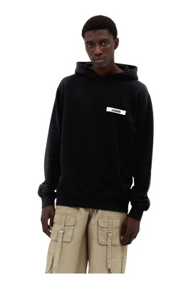 sweat-a-capuche-avec-patch