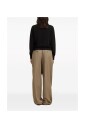 pull-en-laine-noire-avec-motif-monogramme