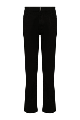 classic-denim-jeans-for-everyday-wear