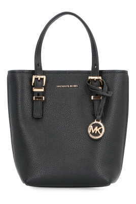 sac-a-main-en-cuir-granuleux-avec-breloque-amovible