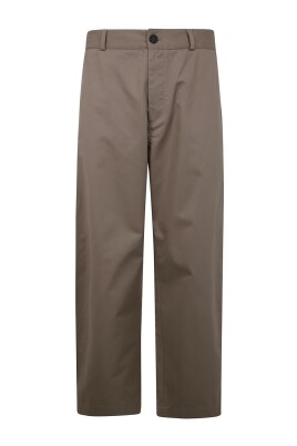 pantalon-marron-avec-poches