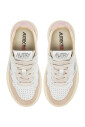 chaussures-plates-blanches-avec-bimat-tal