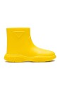 logo-rubber-boots-with-relief-detail