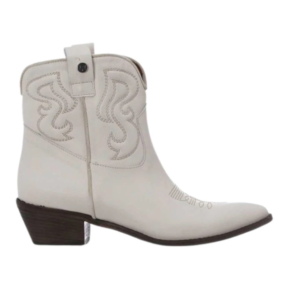 Shoes > Boots > Cowboy Boots - - Gisel Moire - Modalova