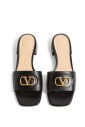 sandales-noires-carrees-a-bout-ouvert