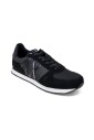 baskets-de-running-noires-avec-fermeture-a-lacets