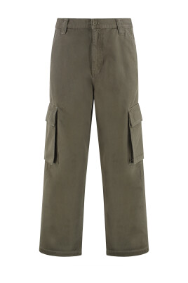 cargo-trousers-with-multiple-pockets