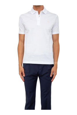 polo-blanc-en-coton-a-boutons