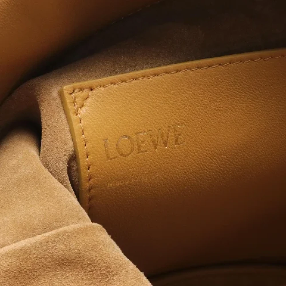 Loewe Pre-owned Leather shoulder-bags Brown Dames