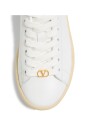 baskets-blanches-pour-un-look-elegant