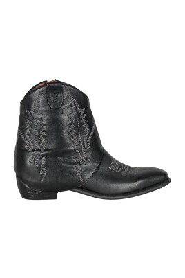 vintage-texan-leather-ankle-boots