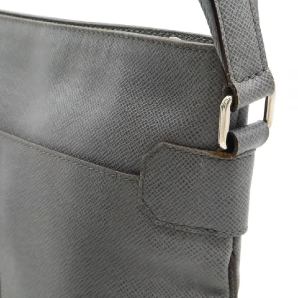 Louis Vuitton Vintage Pre-owned Leather louis-vuitton-bags Gray Dames