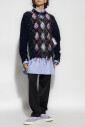 pull-en-laine-decoupe-style-universitaire