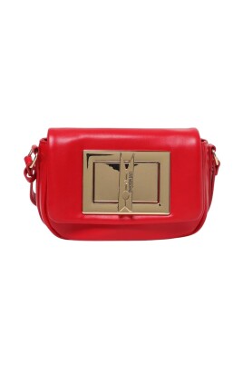 red-crossbody-bag-stylish-versatile-accessory