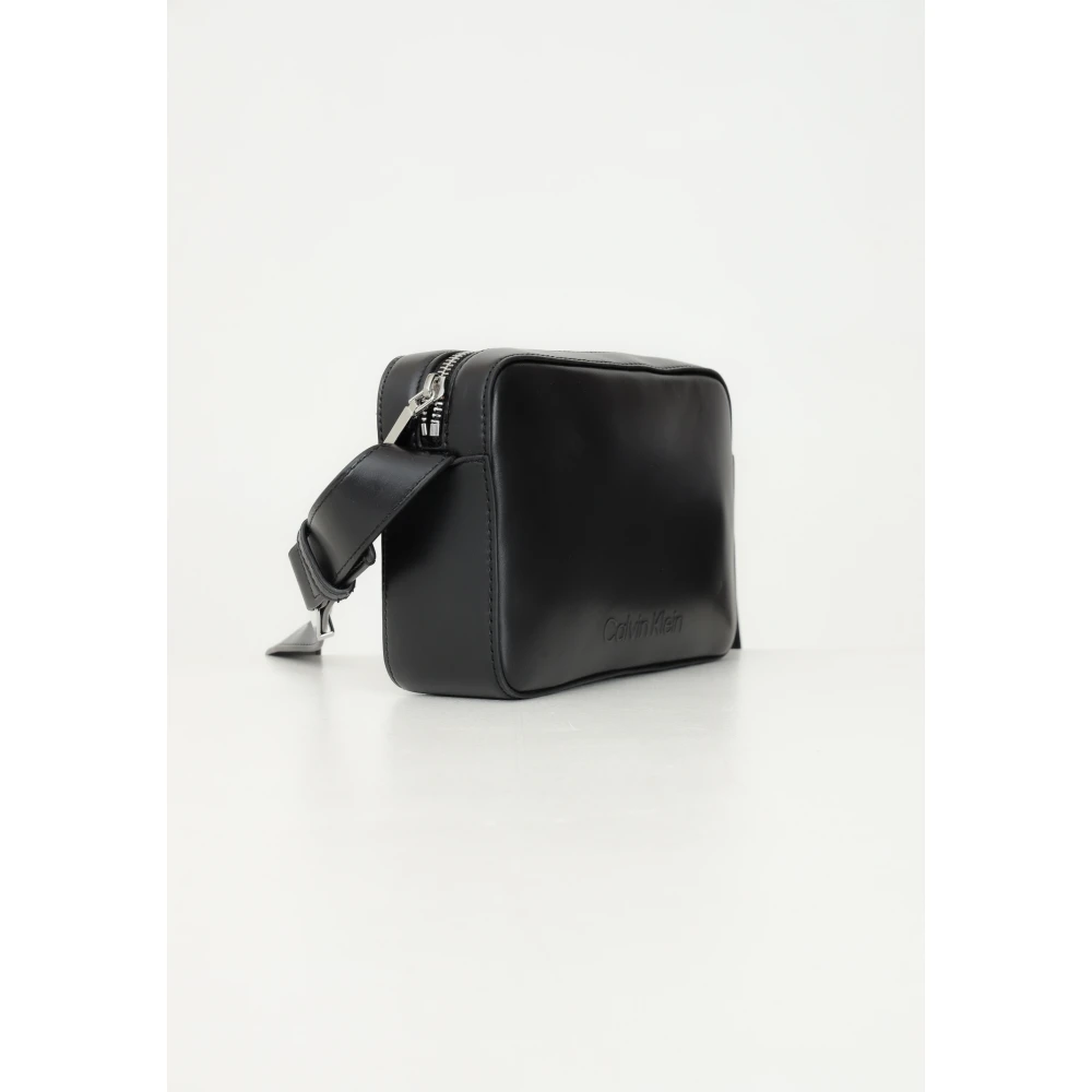 Calvin Klein Zwarte Schoudertas met Reliëf Logo Black Dames