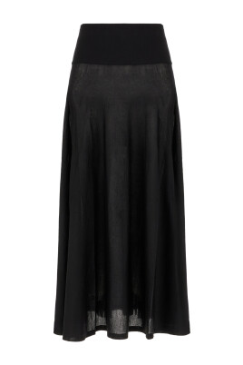 robe-noire-elegante-gonne