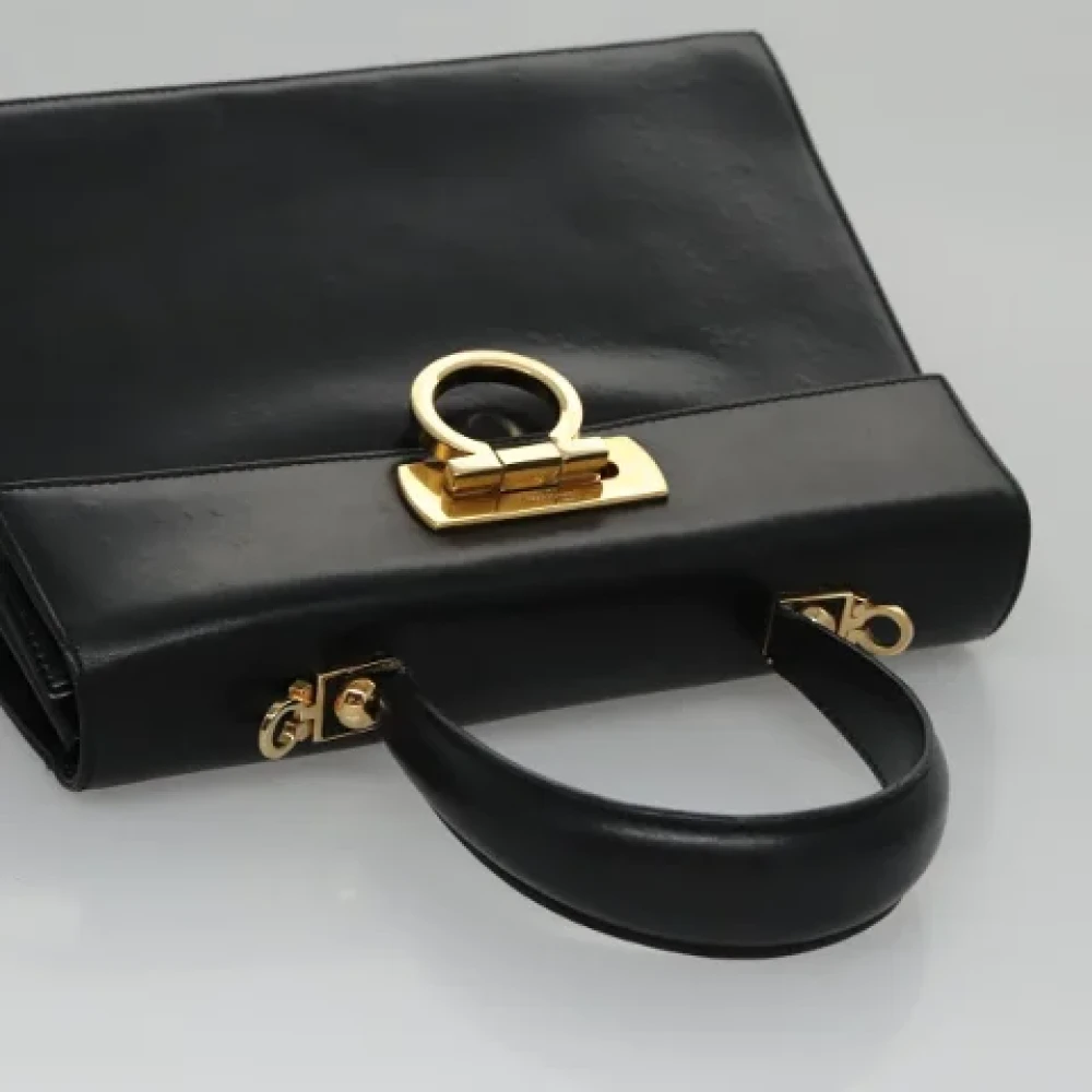 Salvatore Ferragamo Pre-owned Leather handbags Black Dames