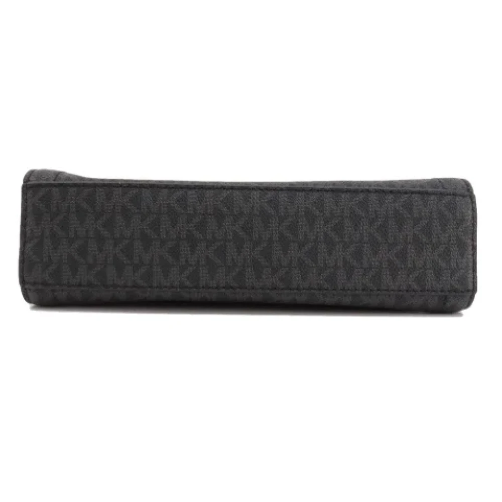 Michael Kors Pre-owned Canvas shoulder-bags Black Dames