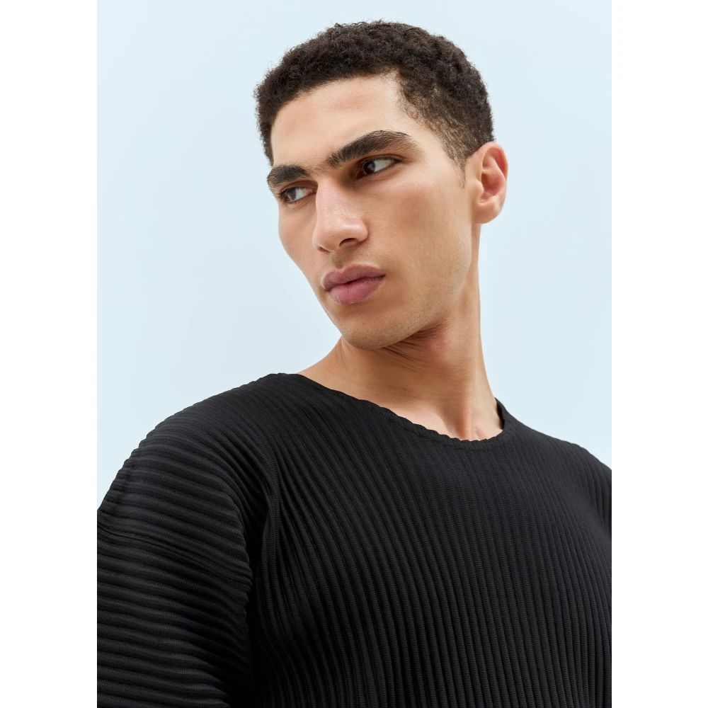 Issey Miyake Geplooide Crewneck T-shirt Black Heren
