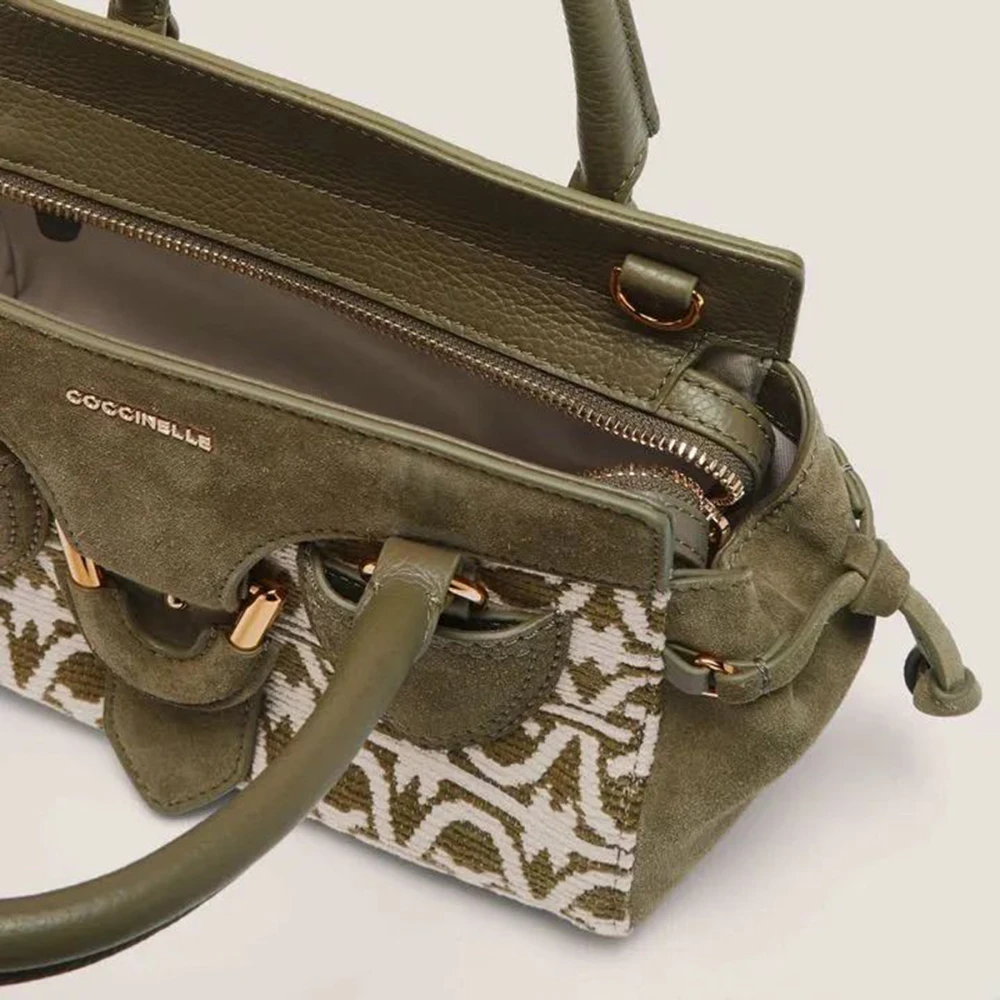 Coccinelle Groene leren handtas met elegante details Green Dames