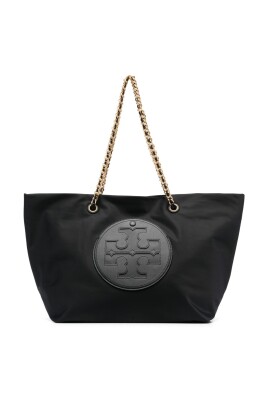 black-bags-for-a-stylish-look