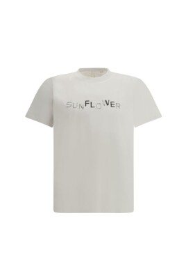 elegant-logoed-t-shirt