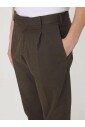 pantalon-blanc-en-coton-a-jambe-droite