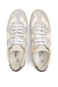 gele-en-grijze-sneakers-stijlvol-ontwerp