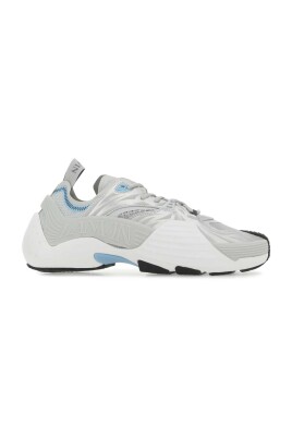 casual-sneakers-for-everyday-wear