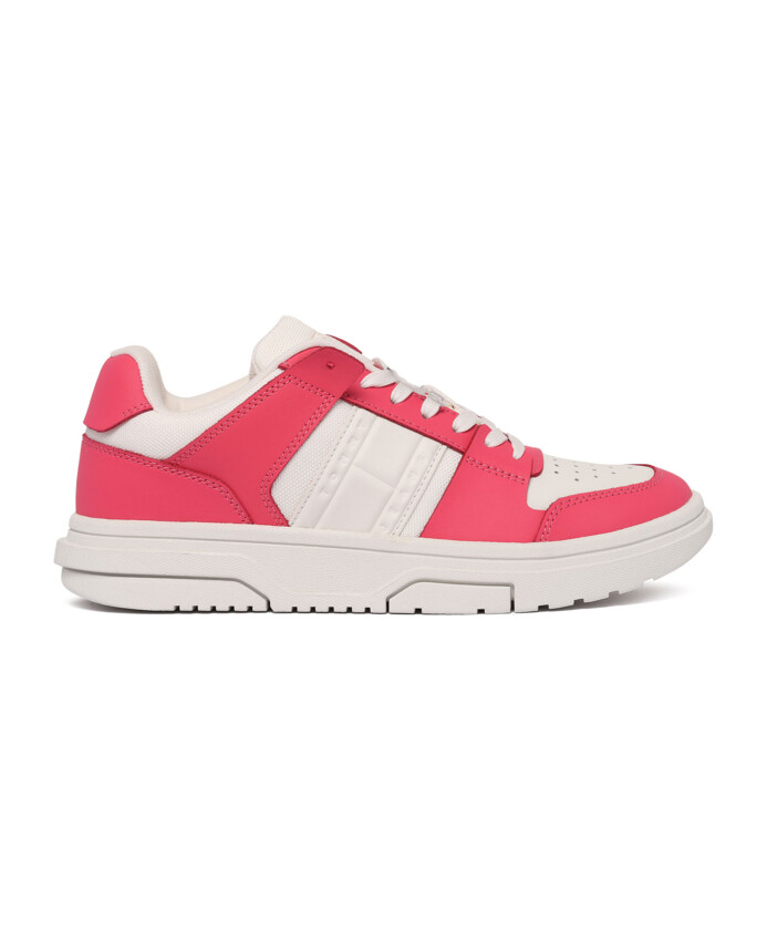 white-pink-leather-sneakers-lace-up-round-toe