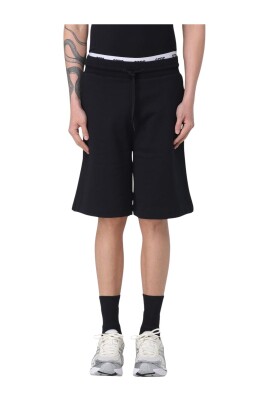behagelige-sorte-afslappede-shorts