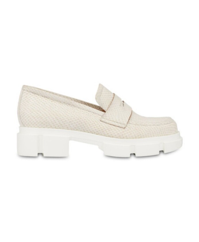 stylish-comfortable-moccasins-for-women