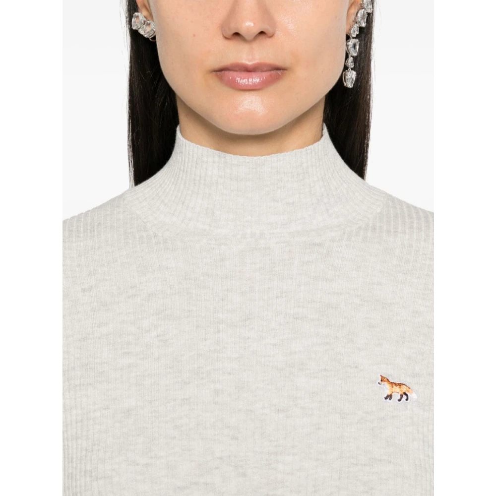 Maison Kitsuné Grijze Geribbelde Gebreide Trui Baby Fox Gray Dames