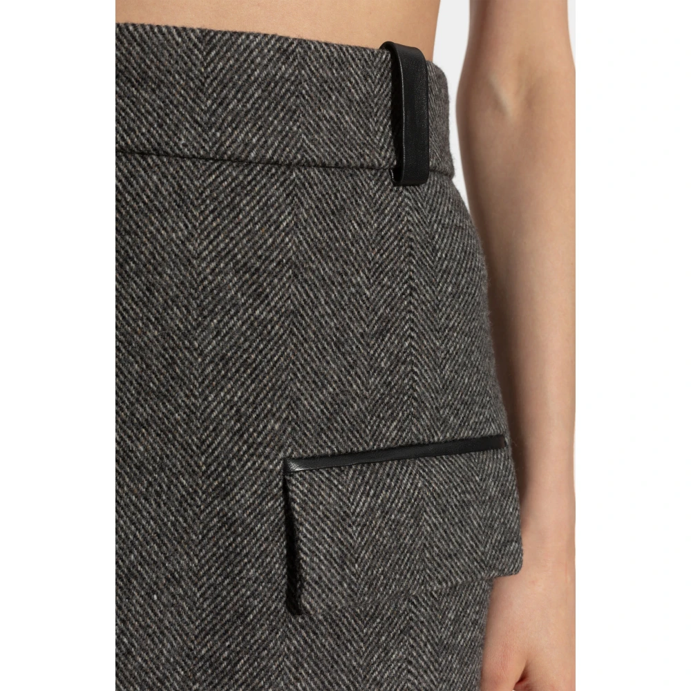 The Mannei Rok Nepesi Gray Dames