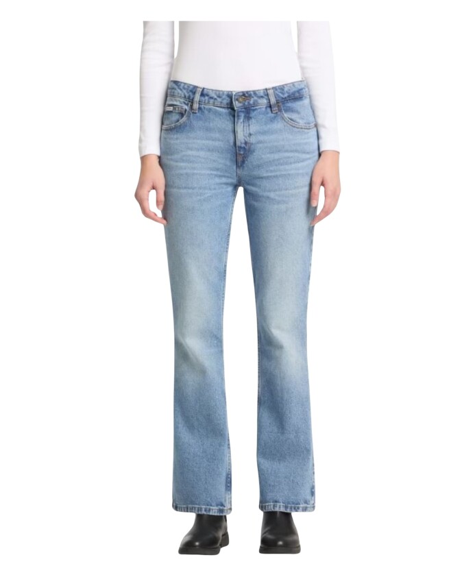 jean-bootcut-avec-style-guess-airwash