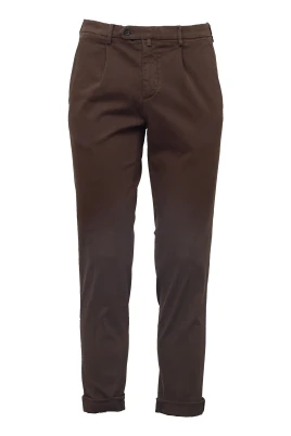 Plisserade chinos
