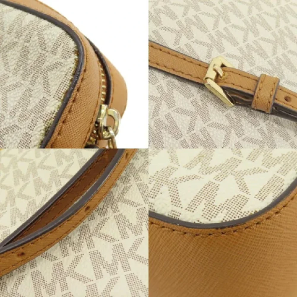 Michael Kors Pre-owned Plastic shoulder-bags Beige Dames