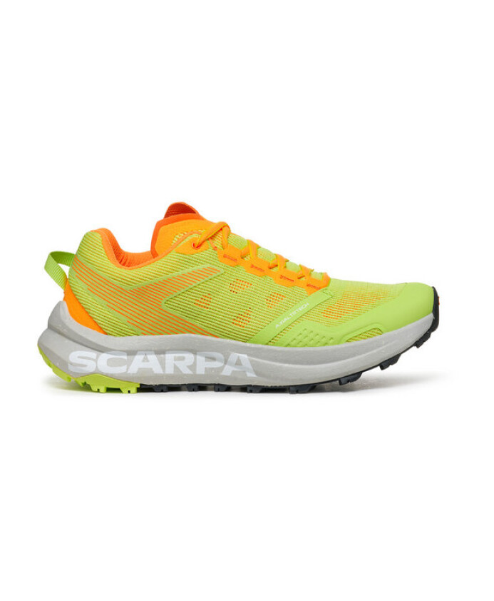 chaussures-plates-jaunes-avec-amorti-protecteur