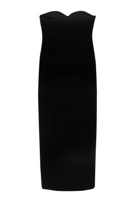 robe-midi-noire-avec-encolure-coeur