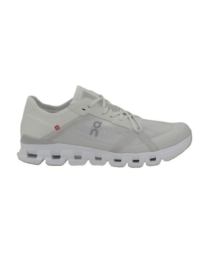 technische-cloud-x-sneakers-met-functioneel-design